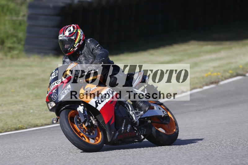 /07 09.04.2026 Cornu Master School ADR/Gruppe blau/24